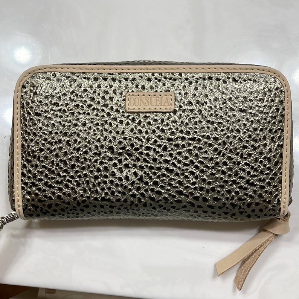Consuela Tommy Wallet - EUC - Zip Around Wristlet
